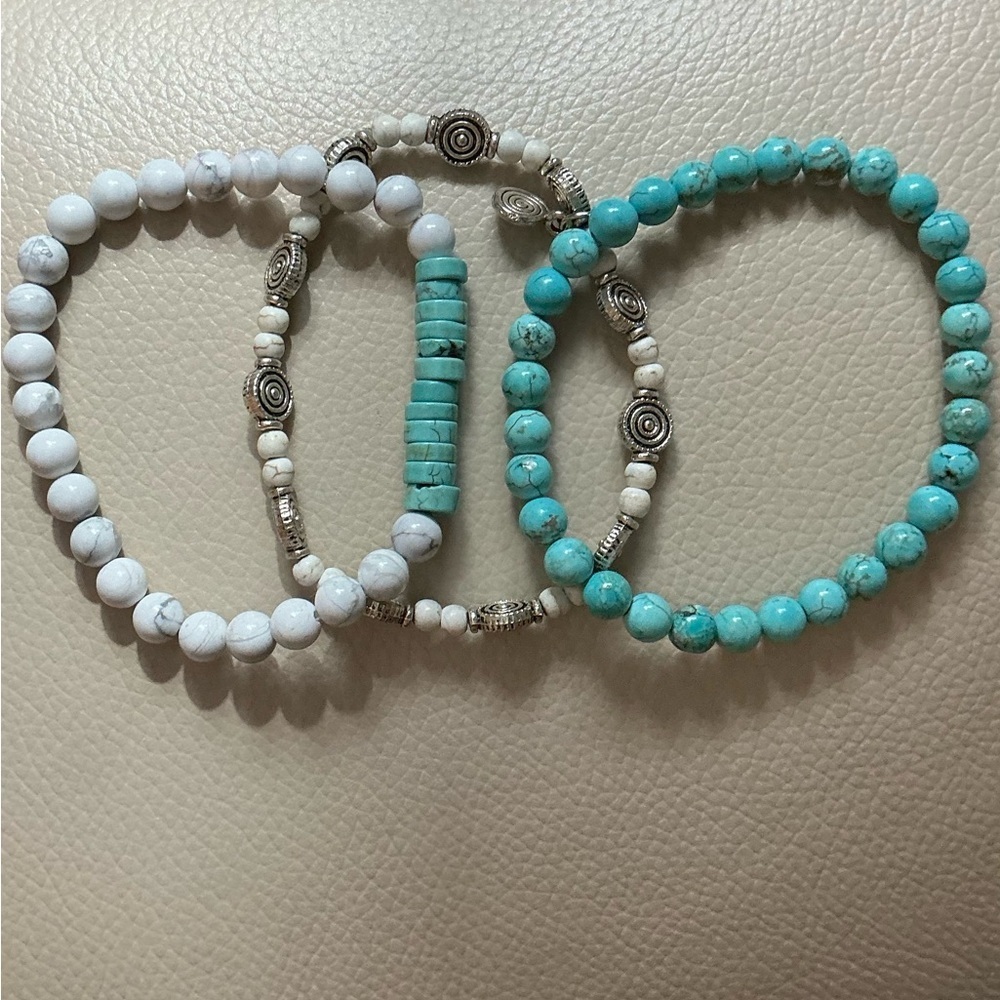 Turquoise and White Beaded Bracelet Set